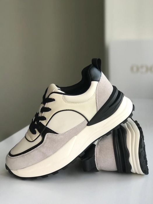 Продам женская красовки