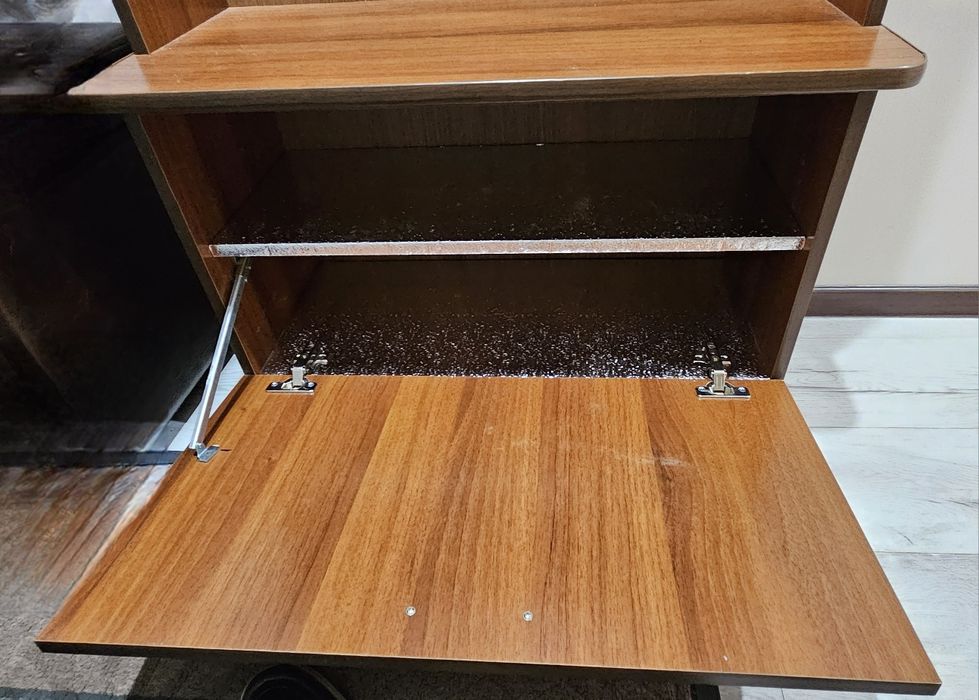 Продаётся прихожая.