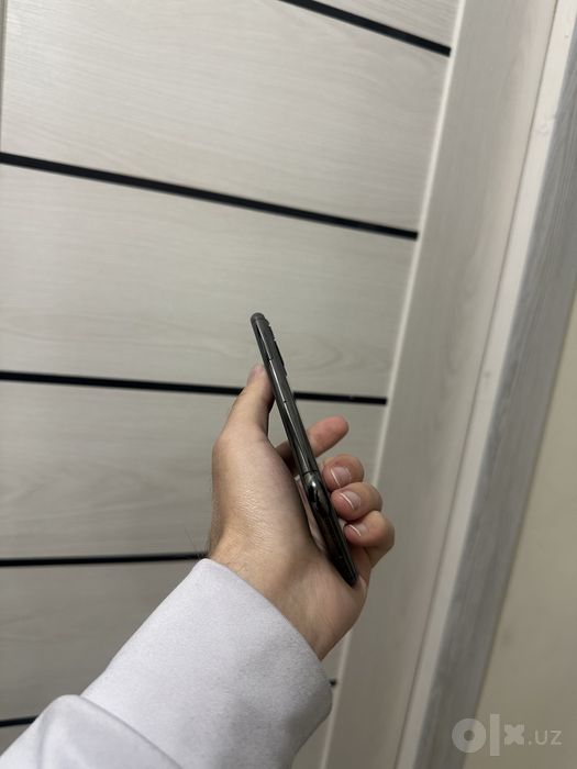 iphone 11 pro     .