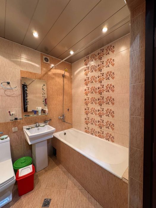 Срочна Ул Шота Руставели 3 комнатная