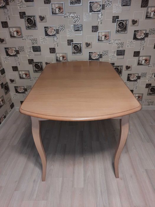 Продам кухонный  стол