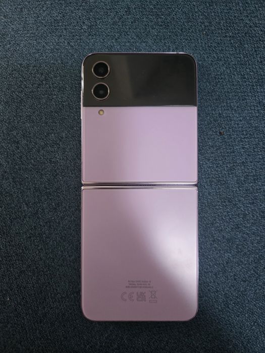 Samsung Galaxy Z flip 4