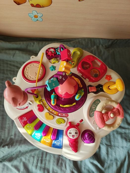 Игровой стол для малыша
