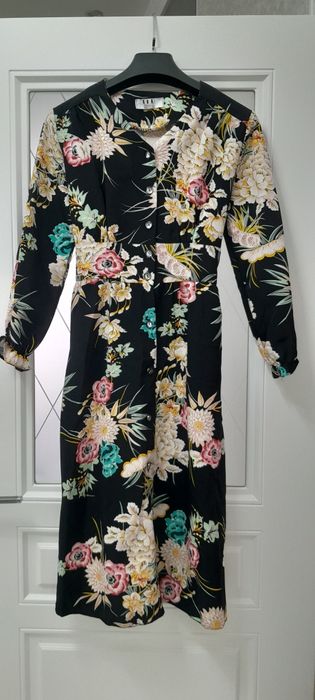 Женские платье  сатылады