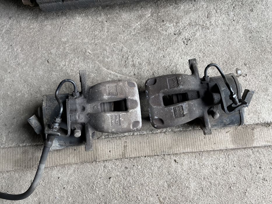 Etrier spate stanga / dreapta VW passat B6 CC model conducta