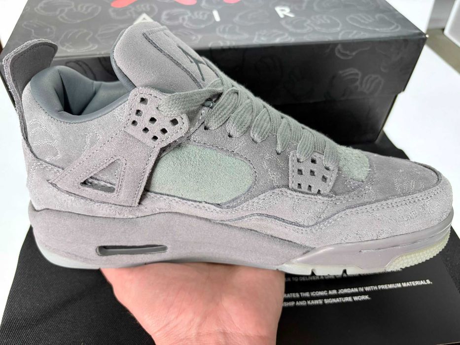 Nike Air Jordan 4 Retro Kaws