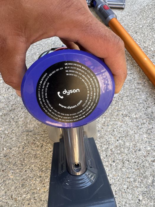 Dyson v 8 absolute aspirator dyson v 8