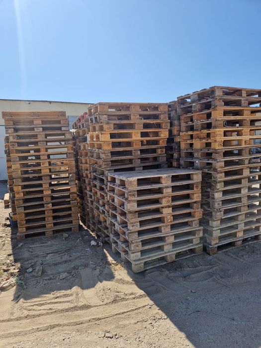 Vând paleti euro și NON euro