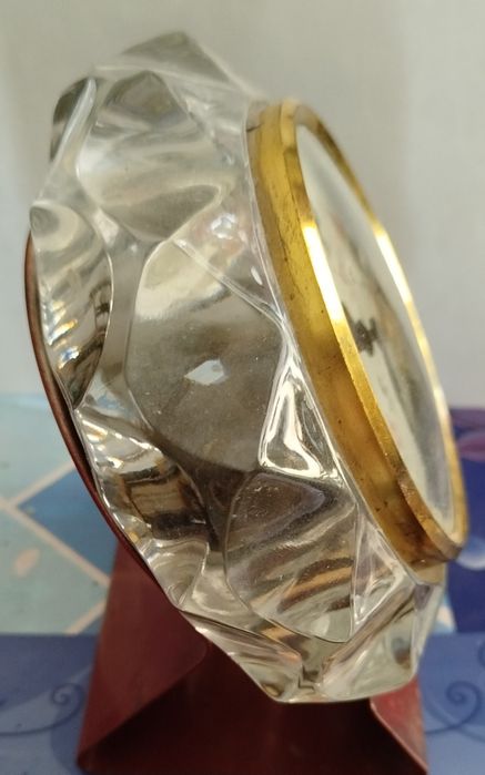 Продам часы СССР настольные