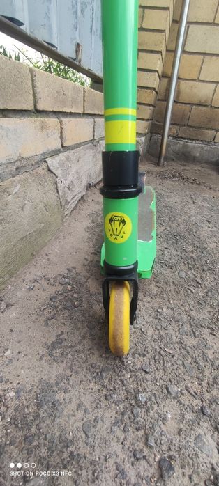 Трековый самокат Vokul