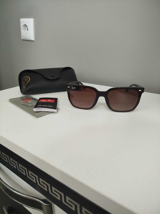Новиотифинални дамски очила Ray Ban