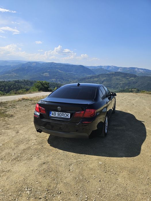 BMW Seria 5 F10 530d (2010)