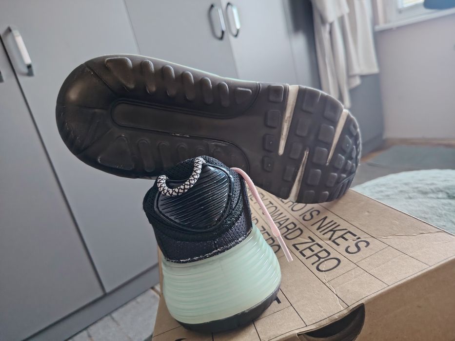 Маратонки  Нике 38 номер