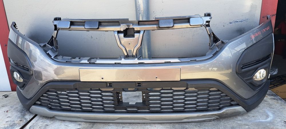 Bara fata Dacia Sandero 3 Stepway