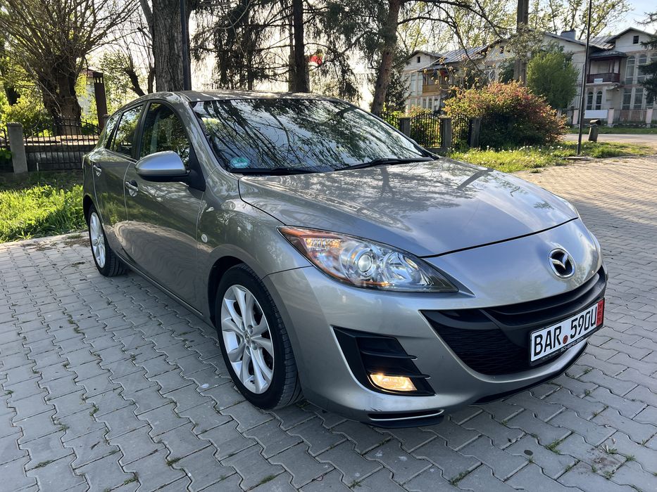 Mazda 3 // Exclusive Line //