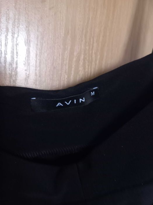 Топ на Avin - Je suis l'art