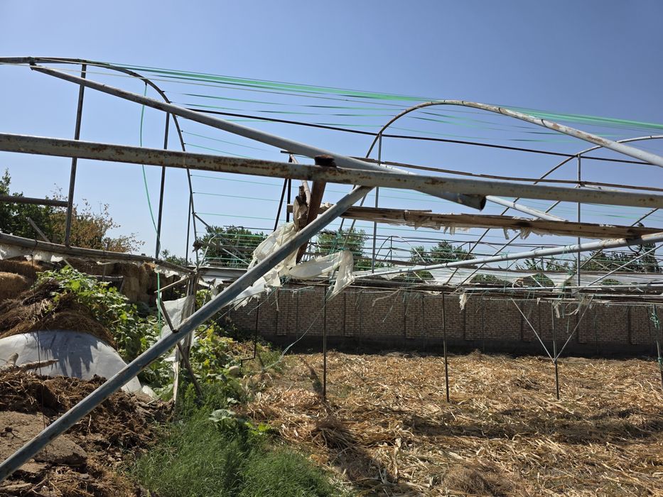 Парник  сотилади тез ва арзон