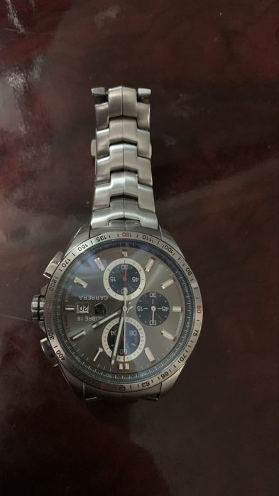 Срочно продаю оригинальние часы