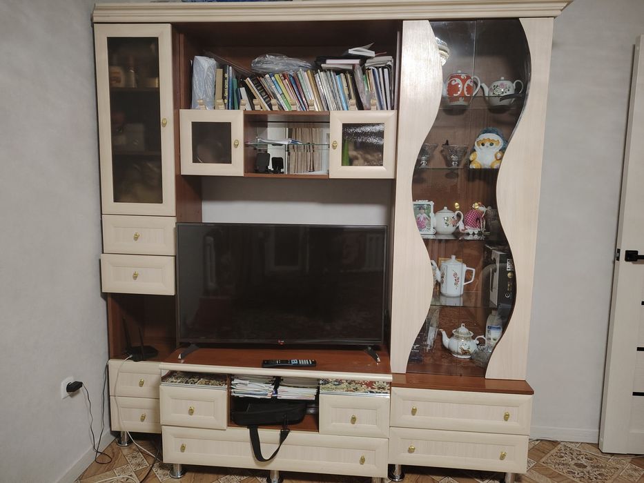 Продаётся стенка