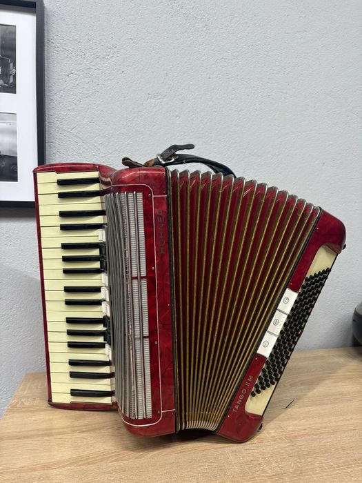 Acordeon Hohner Tango2M cu 96 de basi