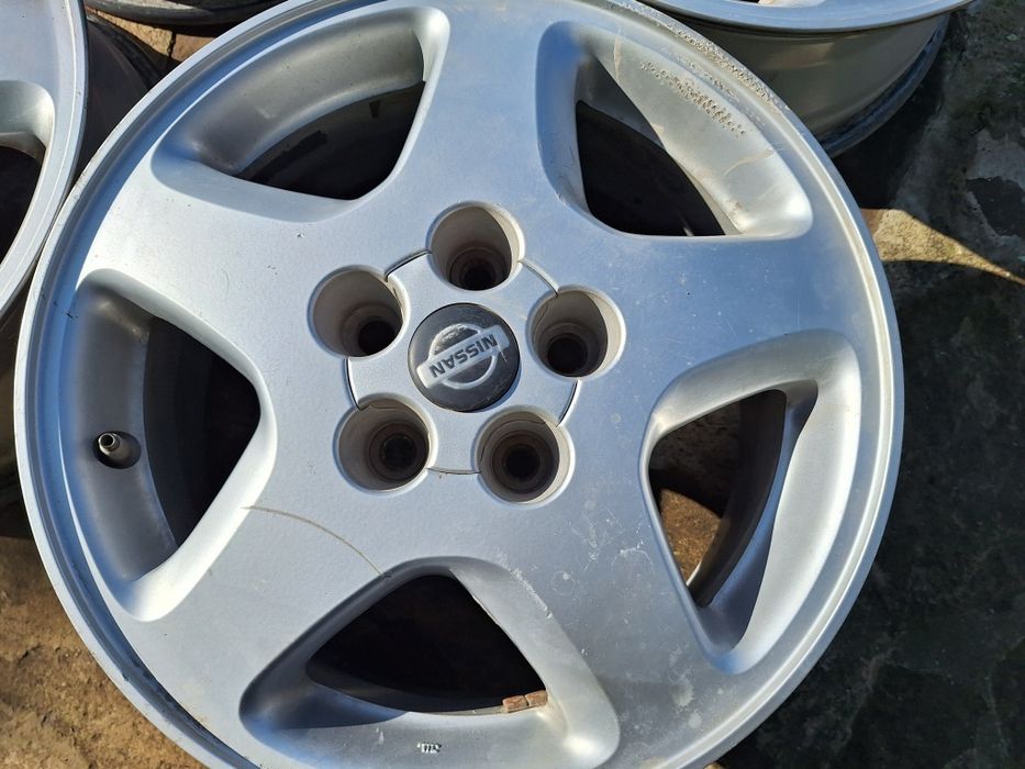 Оригинални лети джанти Nissan 16"