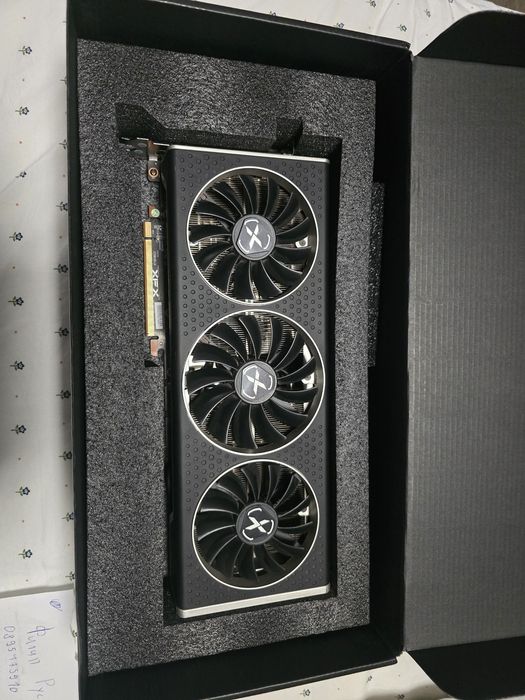 Неработеща AMD 6700xt 12gb