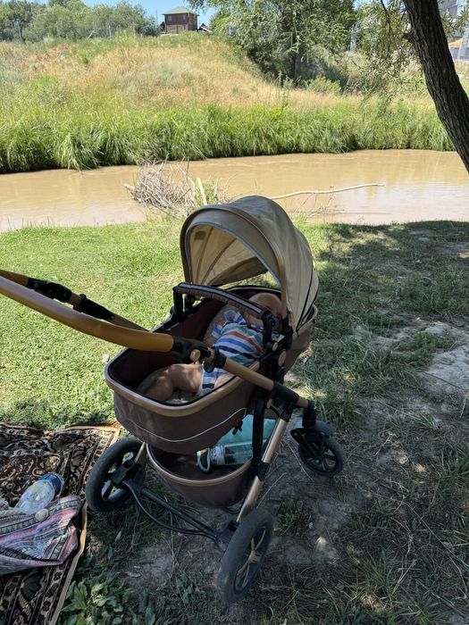 Продам коляску 2 в 1