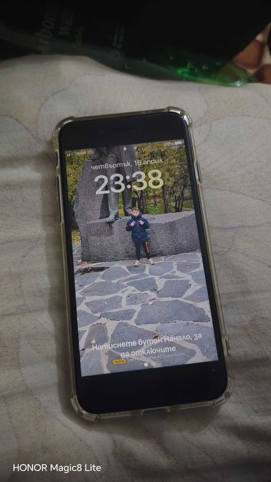 iphone 8 256gb чисто нов 85% Батерия живот