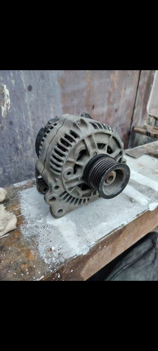 Генератор для фольксваген BOSCH 70A