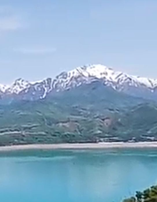 Катта ер сотилади