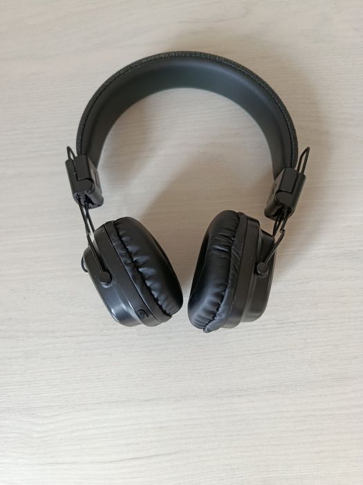 Продается наушник Marshall