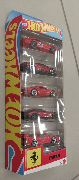 Ferrari set masini Hotwheels nou