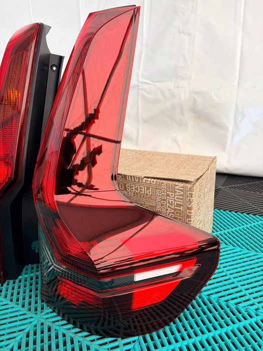 Lampa stop stanga dreapta Dacia Jogger noua originala Renault