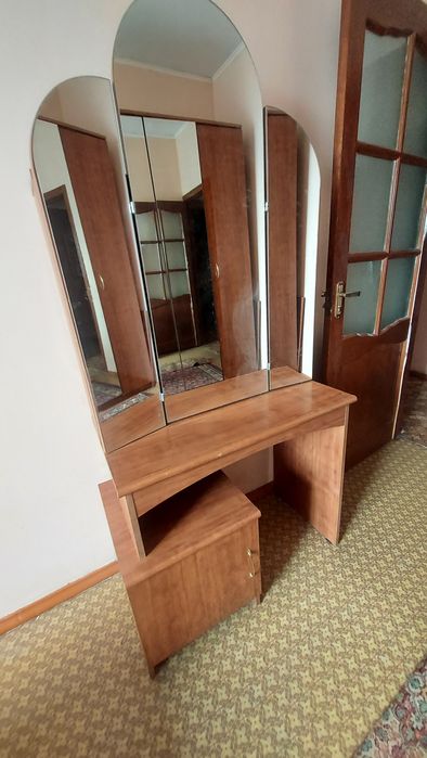 Трюмо для спальни