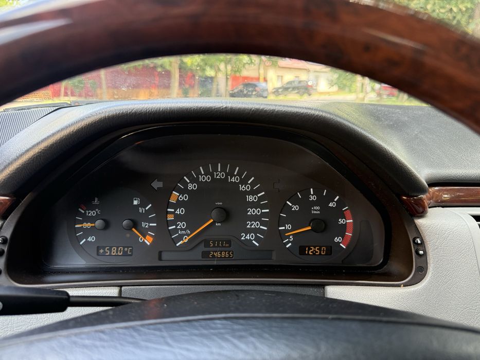 Mercedes w210 E-Klasse E200d ELEGANCE  automat