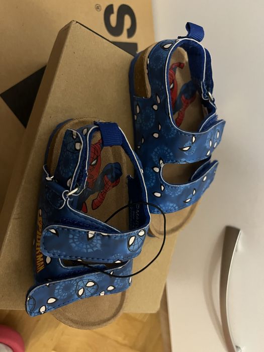 Детски обувки нови