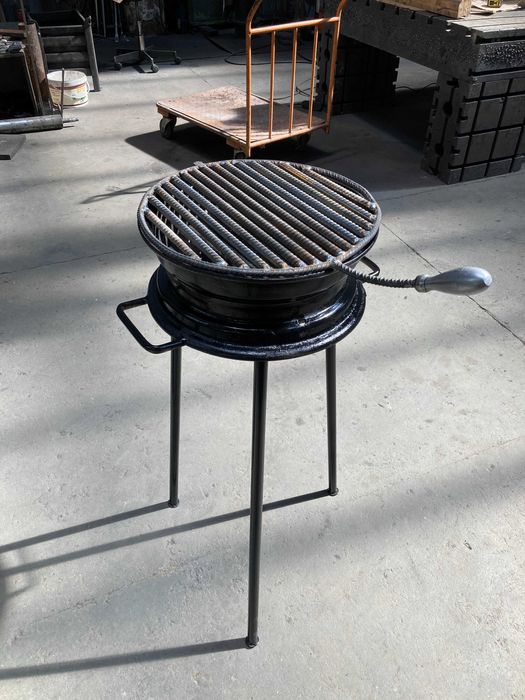 Заваръчни услуги и метални конструкции.