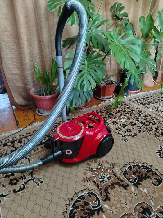 Пылесос БОШ220в оригинал