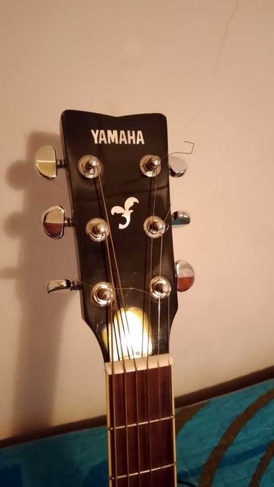 Гитара фолк Yamaha FS720S
