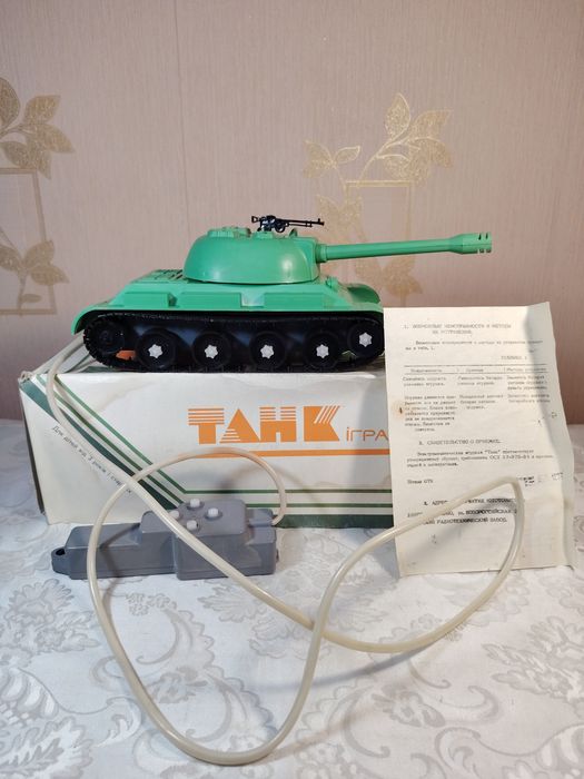 Игрушка советская танк советская СССР