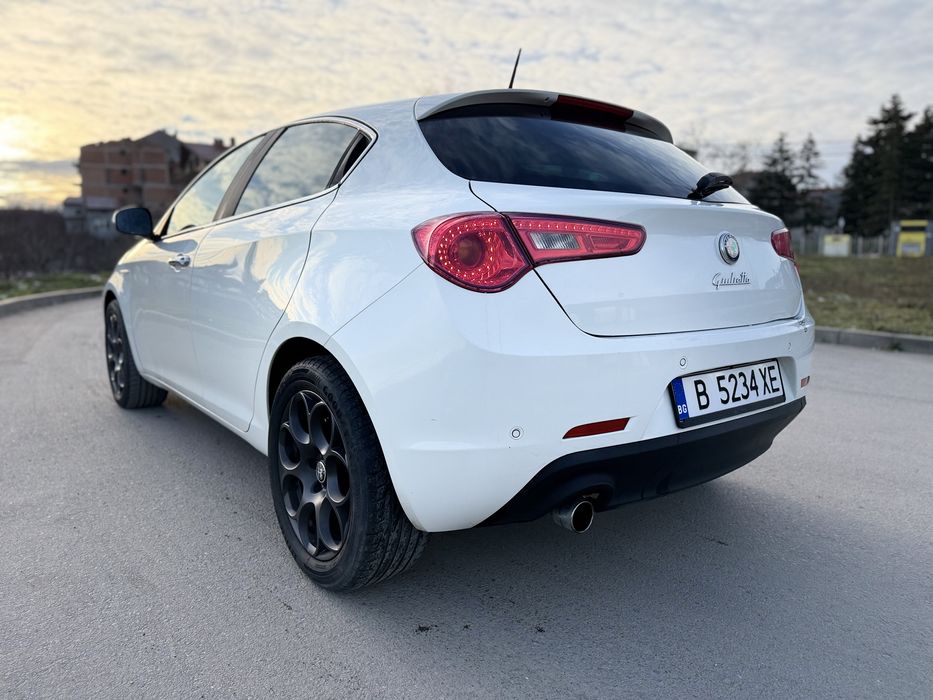Alfa Romeo Giulietta 1.6 JTDM-2 105Hp 2013г 228000км Климатроник Euro5