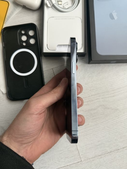 iPhone 13 Pro Sierra Blue | 128GB | Като НОВ + Airpods и Подаръци
