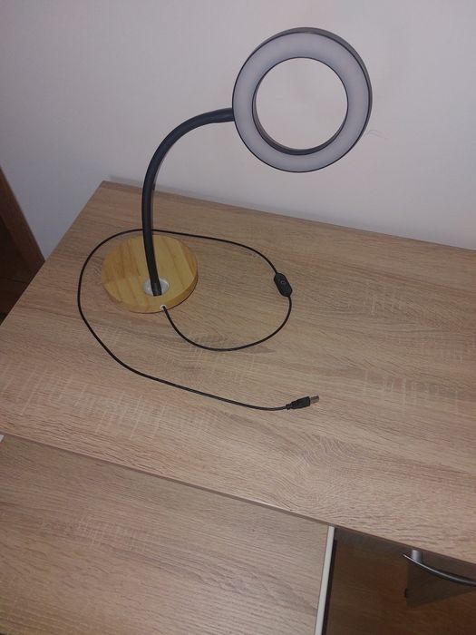 Masă pentru calculator