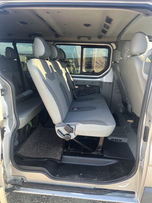 Vand renault trafic 8+1