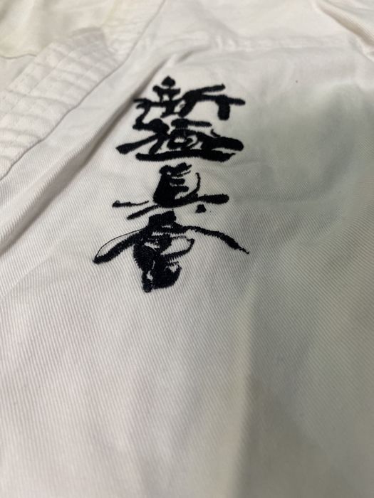 karate forma pashti yangi ko’p kiyilmagan