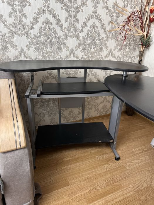 Компьютерный , складной стол