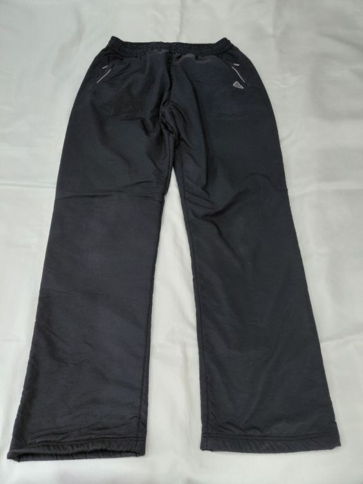 Продам джинсы на парня.