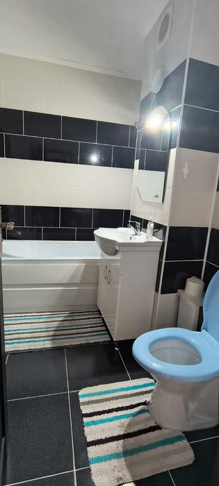 Inchiriez apartament 3 camere