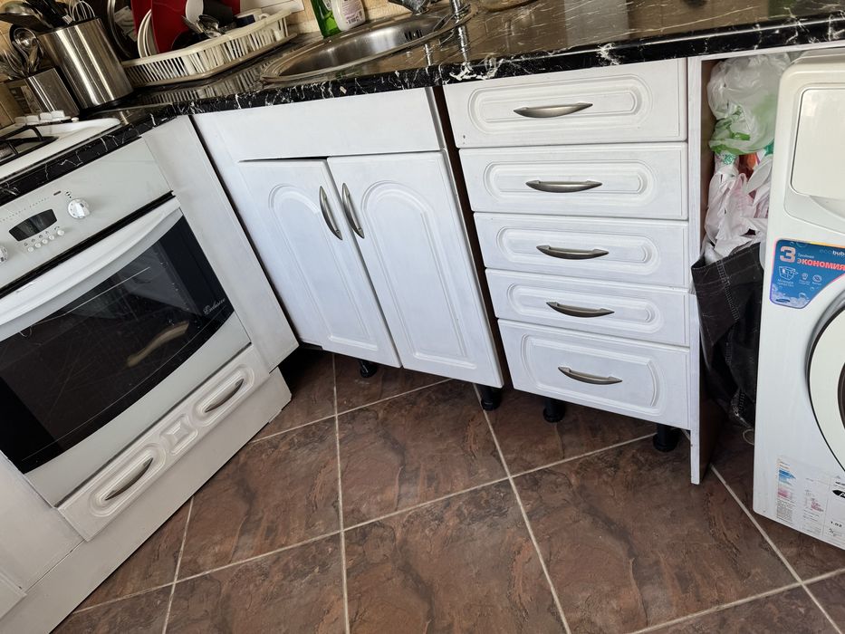 Продается кухонный гарнитур
