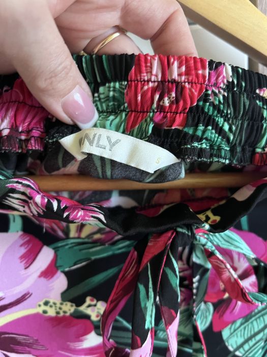 Set Bluza cu fusta scurta Only